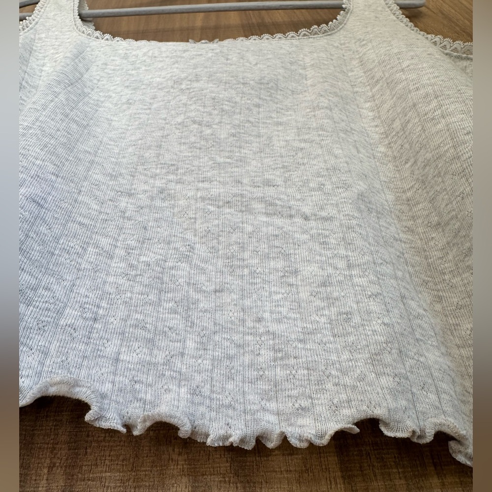 Old Navy Pointelle Cropped Tank Top - Picture 4 of 8